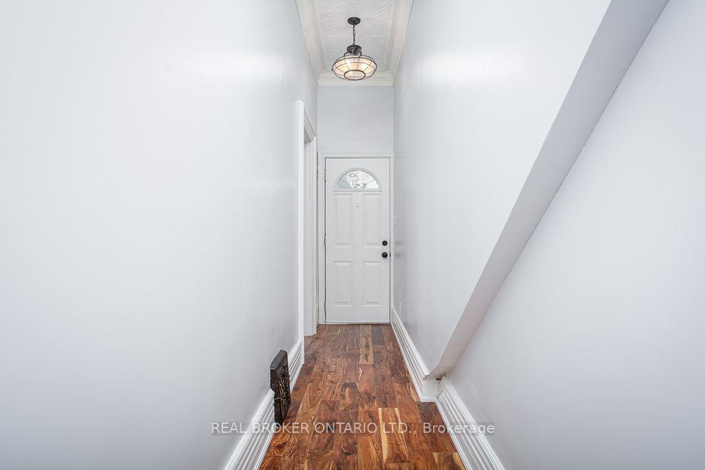 Photo 6 of Unit B, 9 Stanley Avenue, Hamilton, Kirkendall — HOMEH
