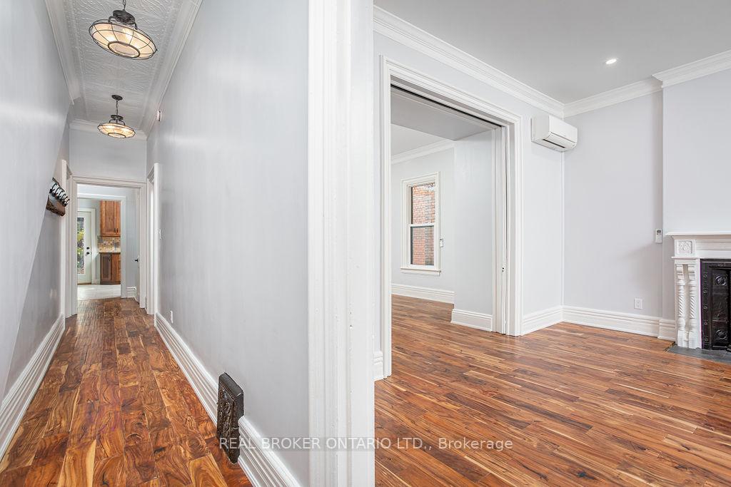 Photo 8 of Unit B, 9 Stanley Avenue, Hamilton, Kirkendall — HOMEH