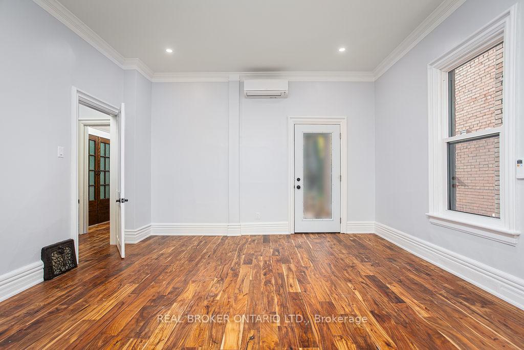 Photo 7 of Unit B, 9 Stanley Avenue, Hamilton, Kirkendall — HOMEH