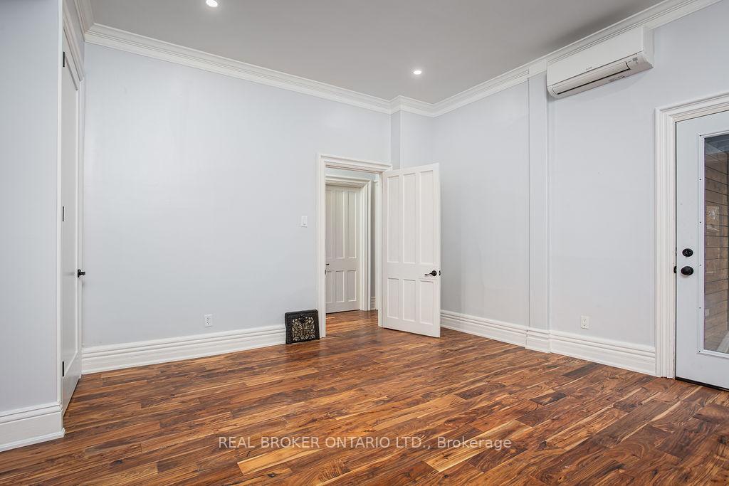 Photo 10 of Unit B, 9 Stanley Avenue, Hamilton, Kirkendall — HOMEH