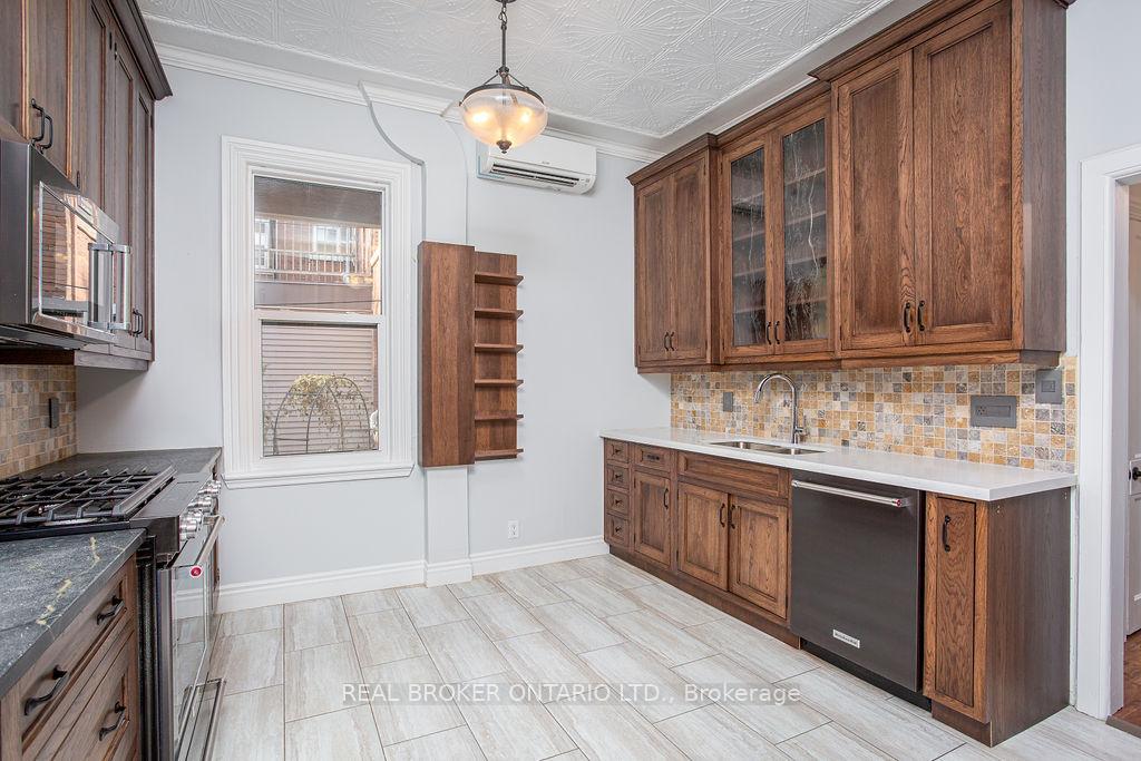 Photo 13 of Unit B, 9 Stanley Avenue, Hamilton, Kirkendall — HOMEH