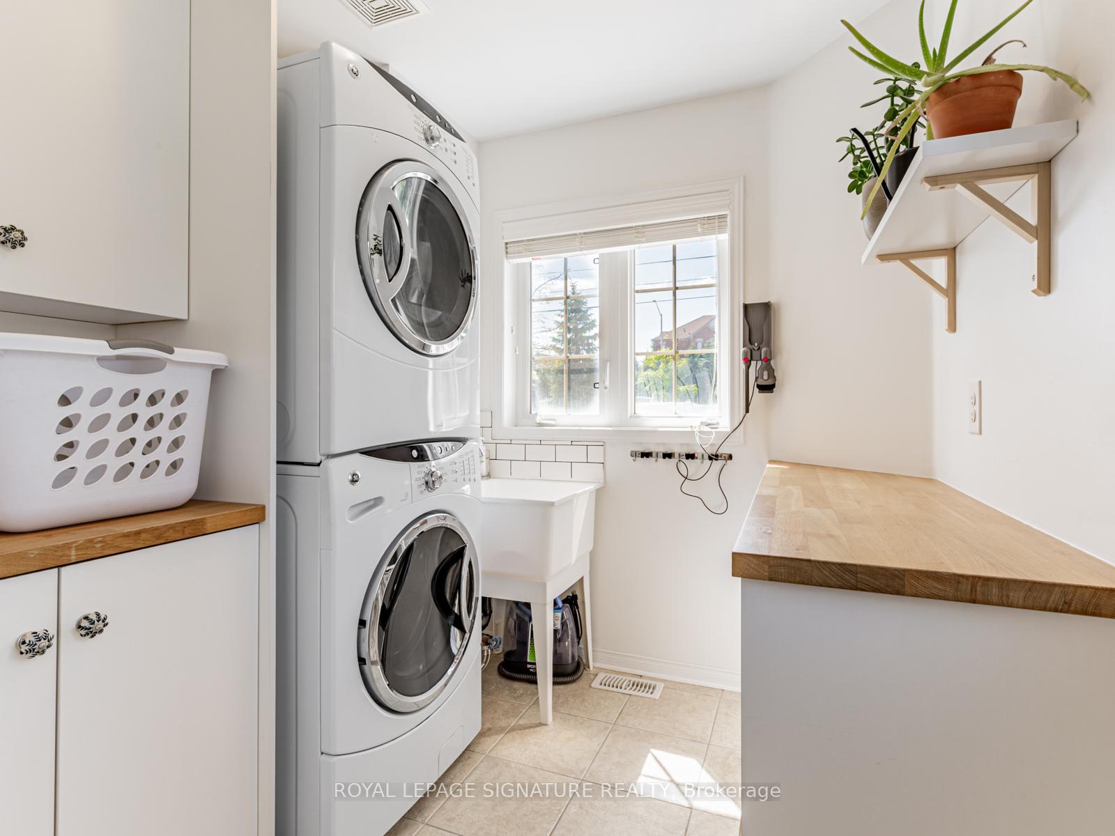 Photo 15 of 171 Wolf Creek Crescent, Vaughan, Patterson — HOMEH