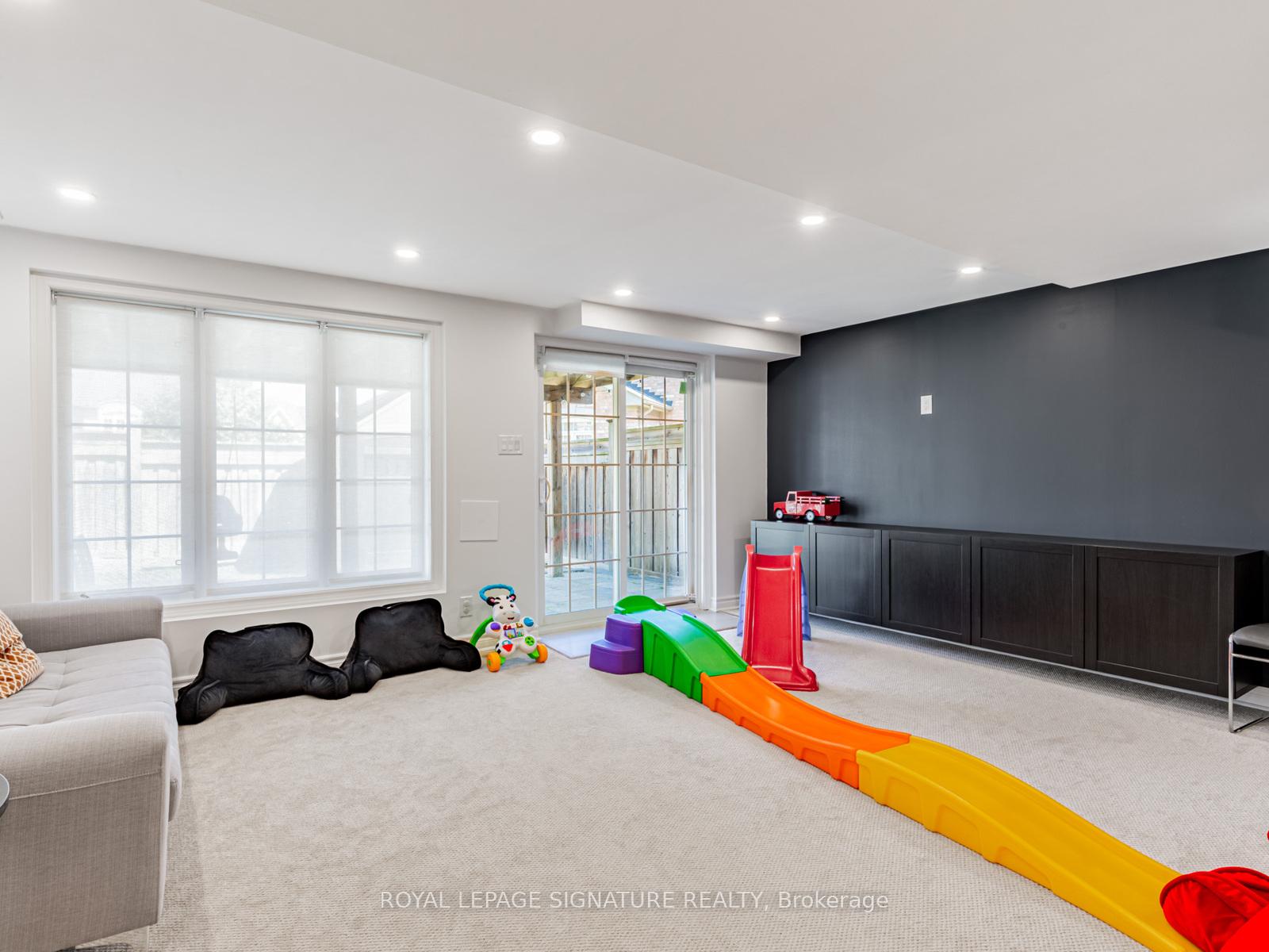 Photo 23 of 171 Wolf Creek Crescent, Vaughan, Patterson — HOMEH