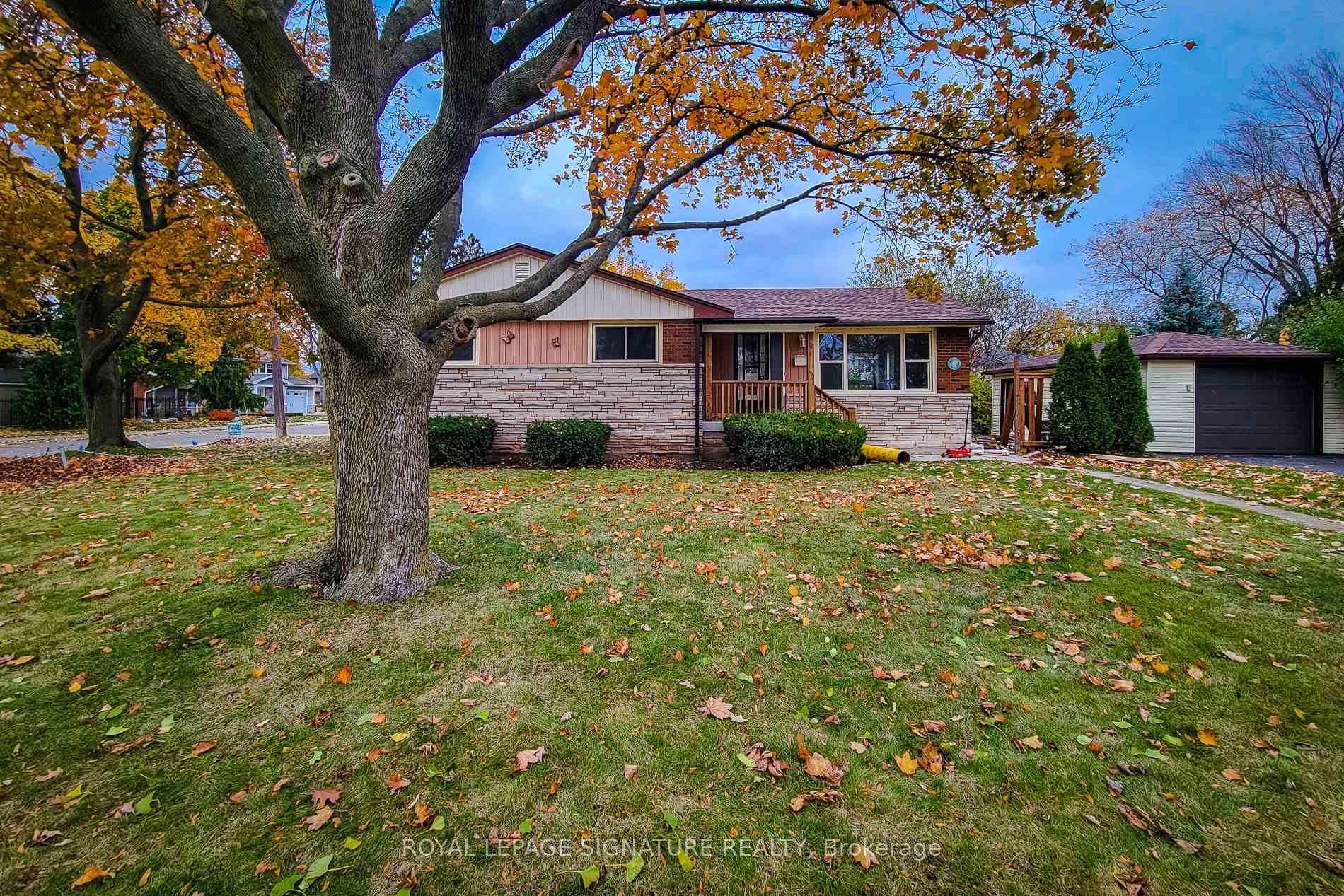 Photo 2 of 81 West 25th Street, Hamilton, Westcliffe — HOMEH