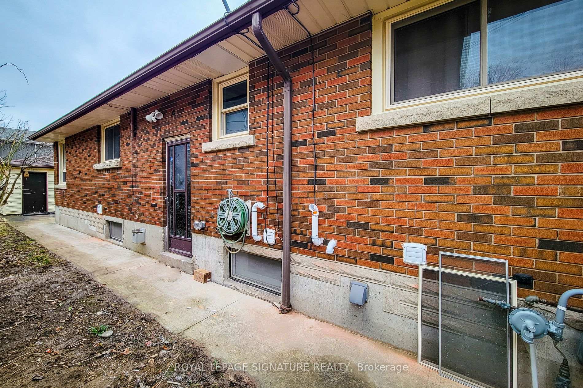 Photo 4 of 81 West 25th Street, Hamilton, Westcliffe — HOMEH