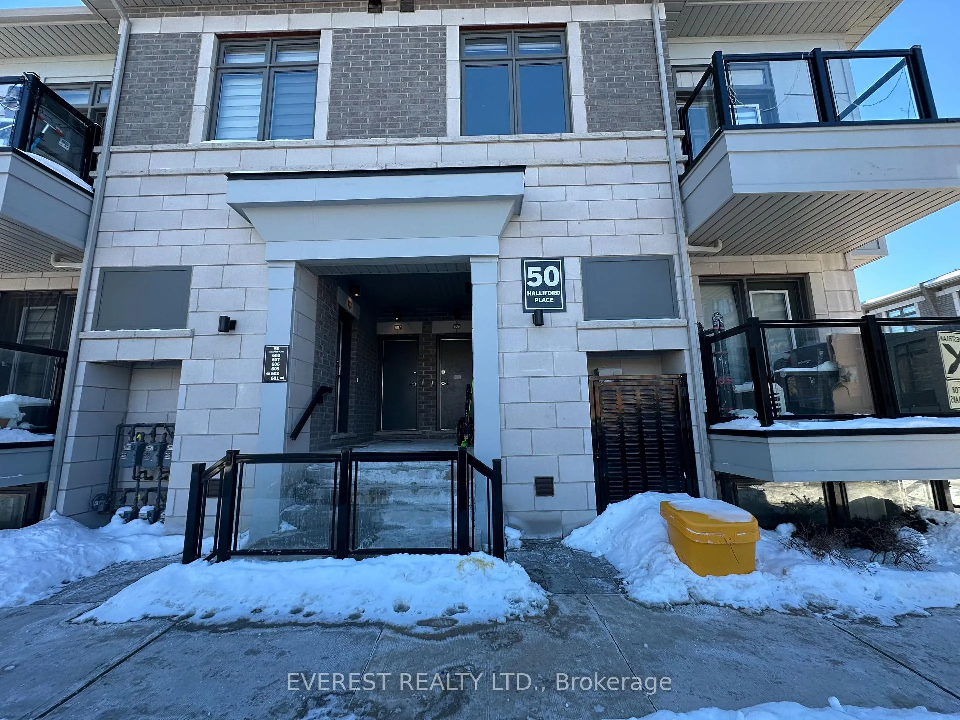 Front of Unit 606, 50 Halliford Place