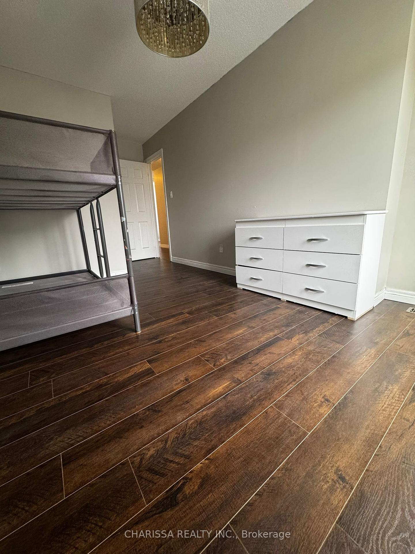 Photo 8 of Unit Upper, 74 Westover Drive E, Clarington, Bowmanville — HOMEH