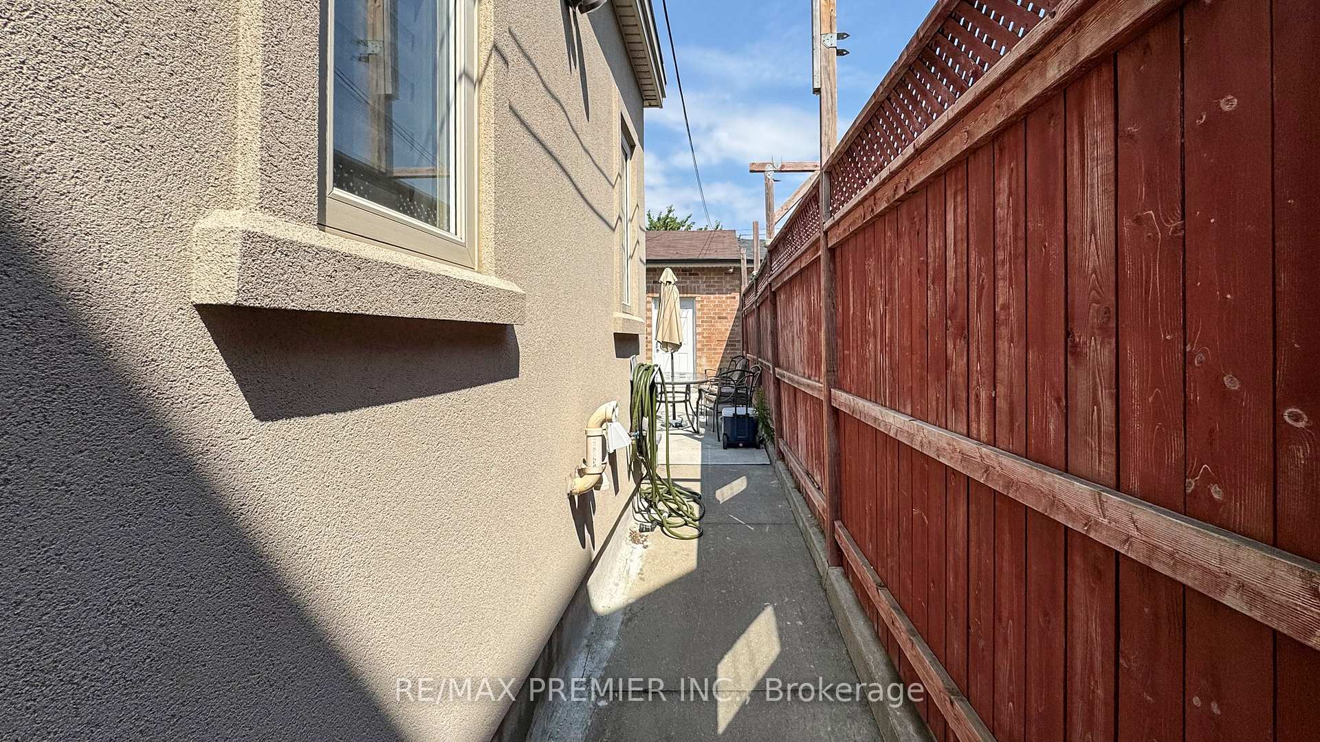 Photo 4 of 32 Amherst Avenue, Toronto, Oakwood Village — HOMEH