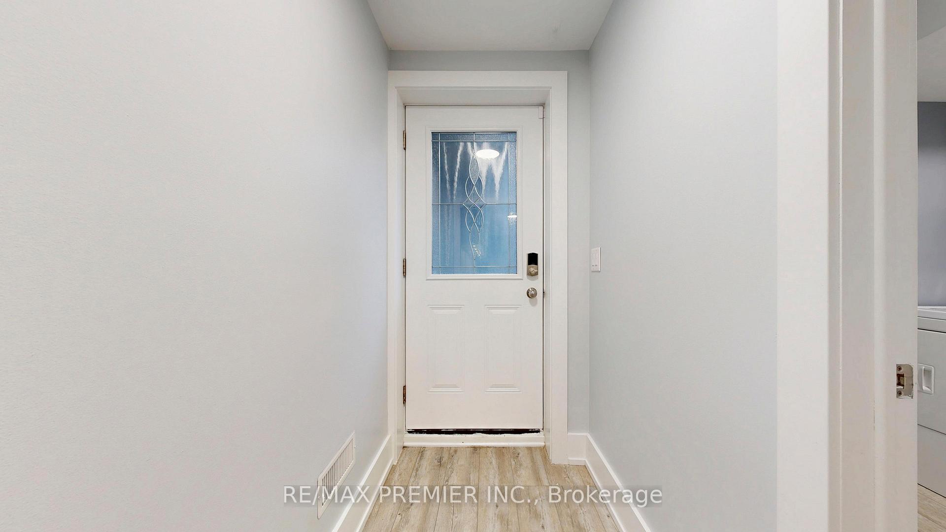 Photo 5 of 32 Amherst Avenue, Toronto, Oakwood Village — HOMEH