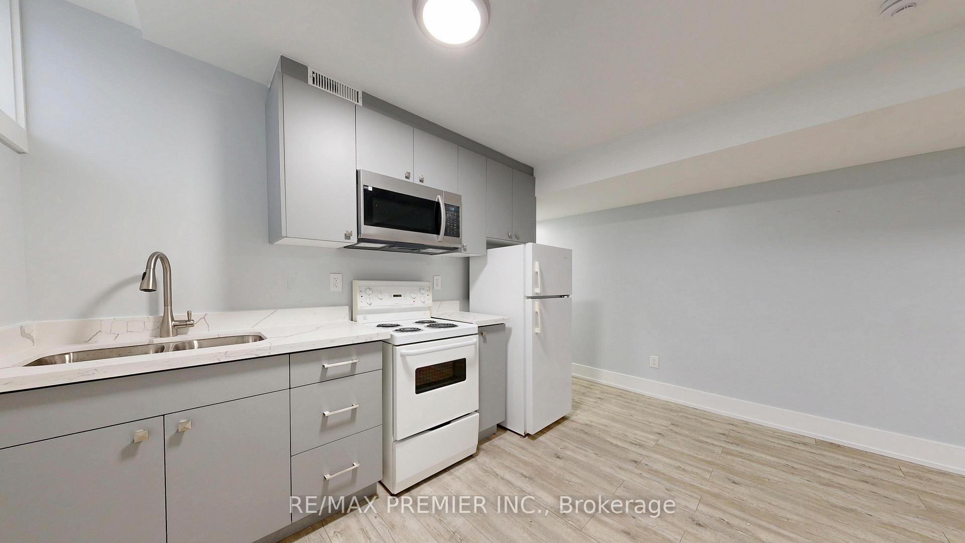 Photo 10 of 32 Amherst Avenue, Toronto, Oakwood Village — HOMEH