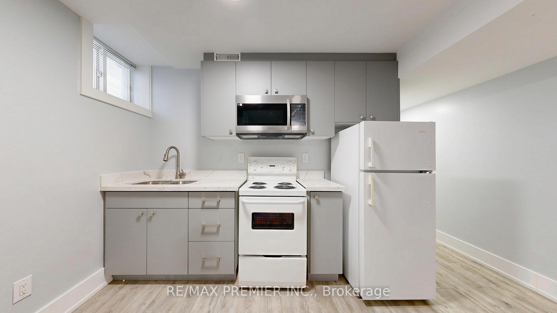 Photo 15 of 32 Amherst Avenue, Toronto, Oakwood Village — HOMEH