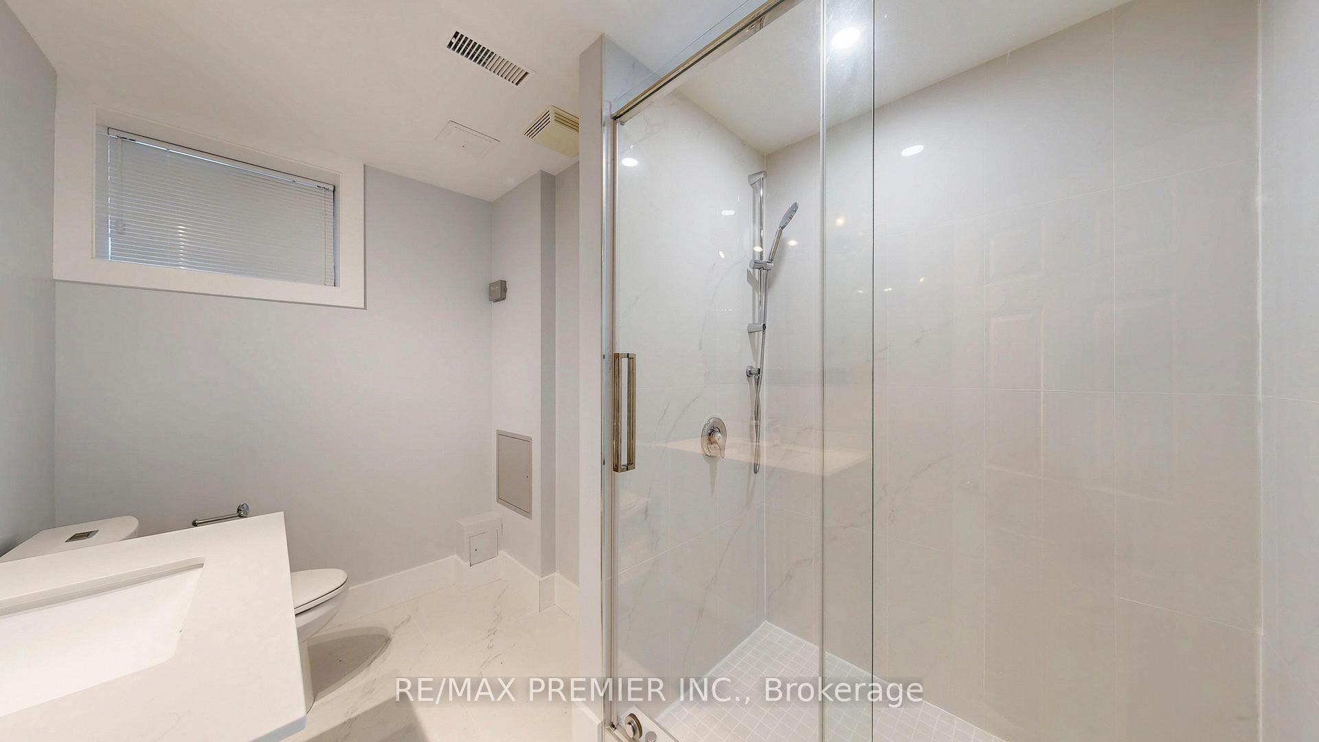 Photo 12 of 32 Amherst Avenue, Toronto, Oakwood Village — HOMEH