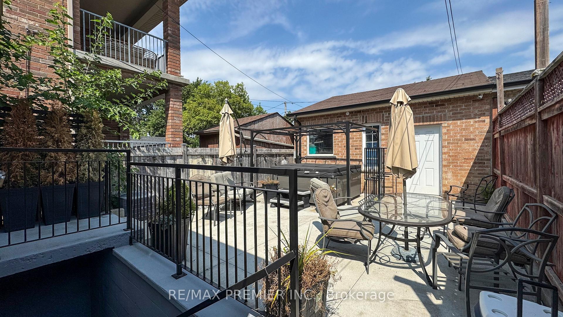 Photo 21 of 32 Amherst Avenue, Toronto, Oakwood Village — HOMEH