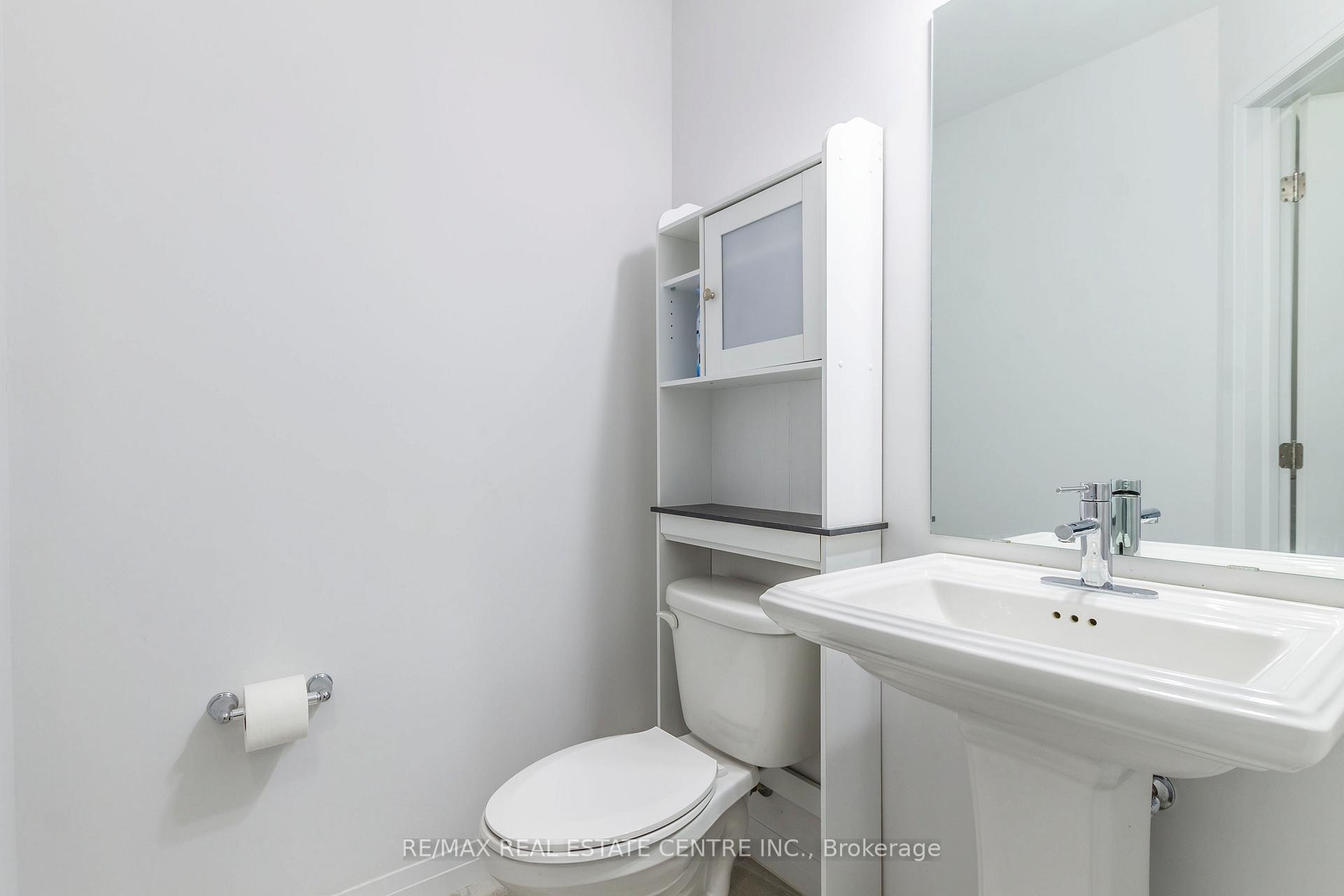 Photo 2 of Unit 121, 30 Times Square Boulevard, Hamilton, Stoney Creek — HOMEH