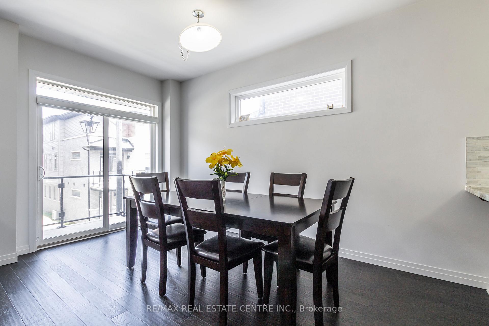 Photo 12 of Unit 121, 30 Times Square Boulevard, Hamilton, Stoney Creek — HOMEH
