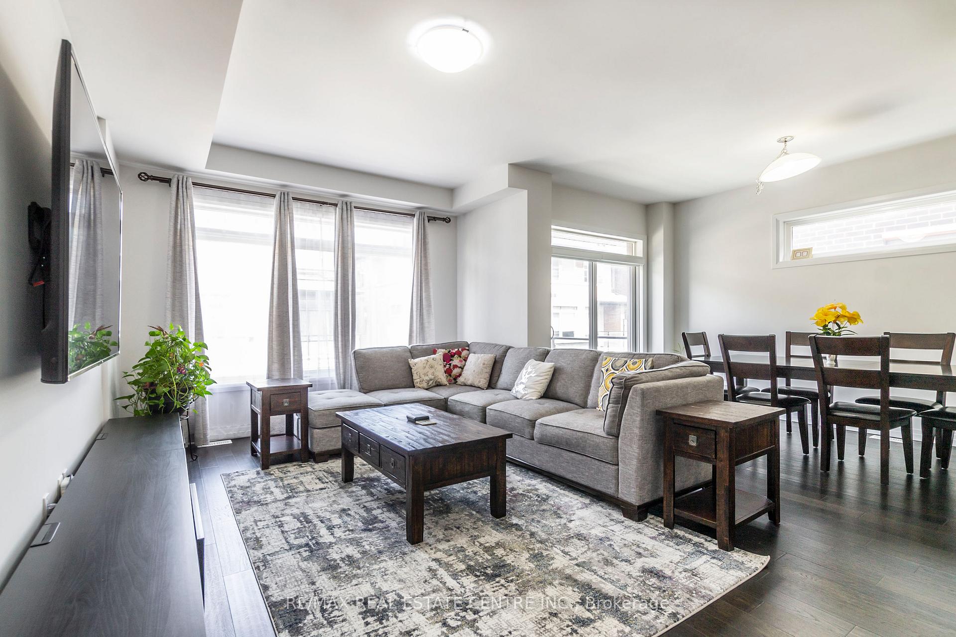 Photo 9 of Unit 121, 30 Times Square Boulevard, Hamilton, Stoney Creek — HOMEH
