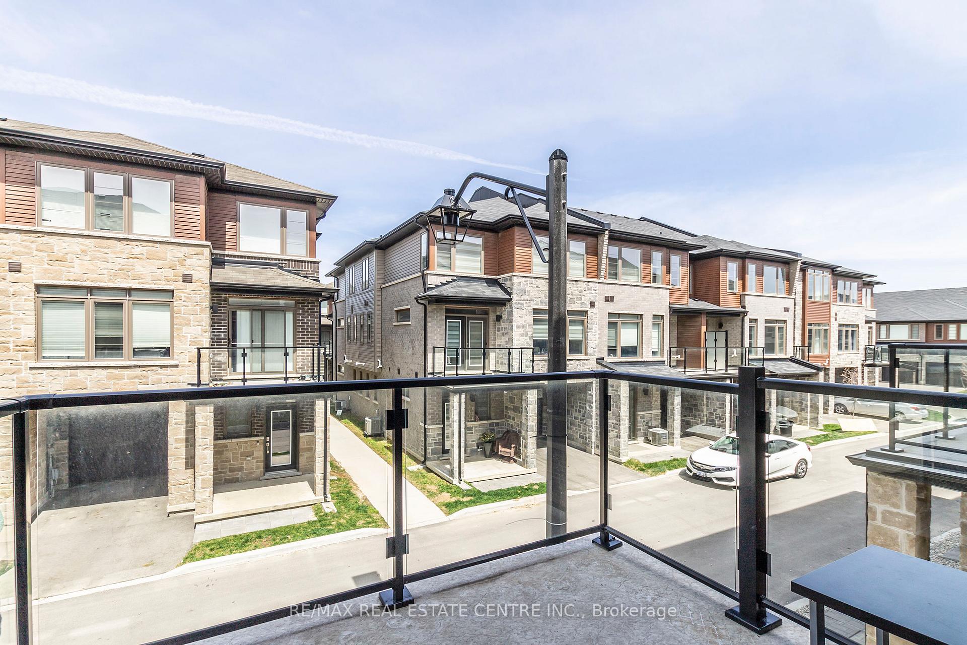 Photo 16 of Unit 121, 30 Times Square Boulevard, Hamilton, Stoney Creek — HOMEH