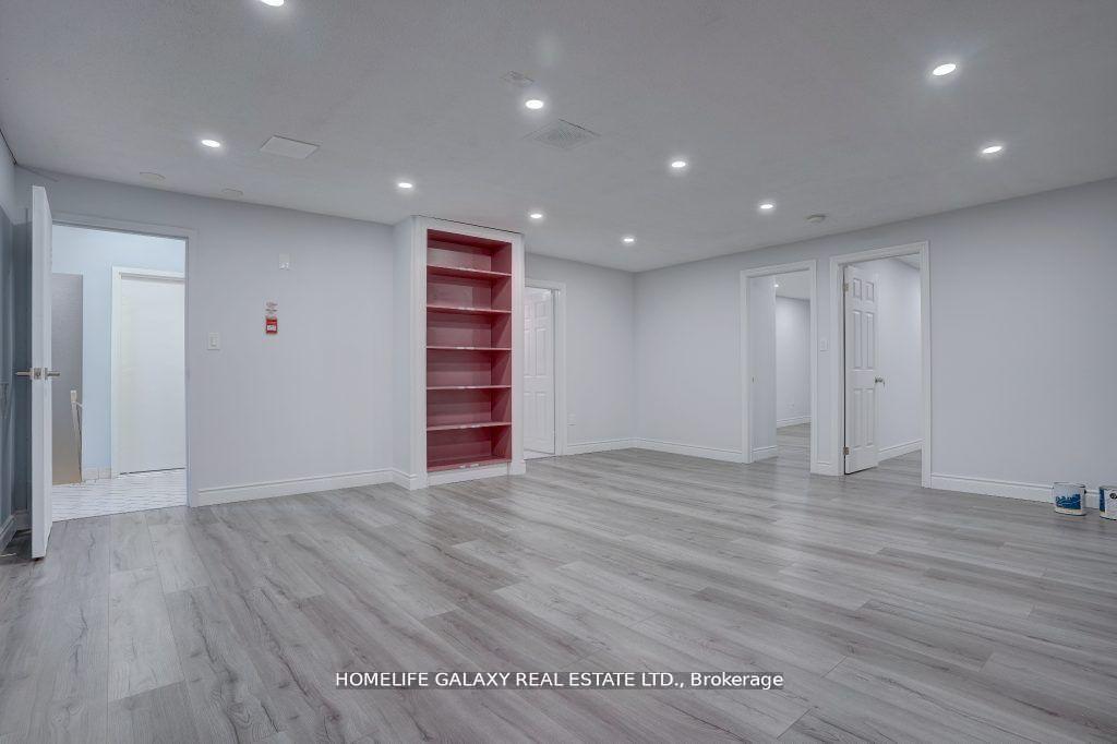 Photo 4 of Unit Upper 3, 92 Bond Street, Oshawa, O'Neill — HOMEH