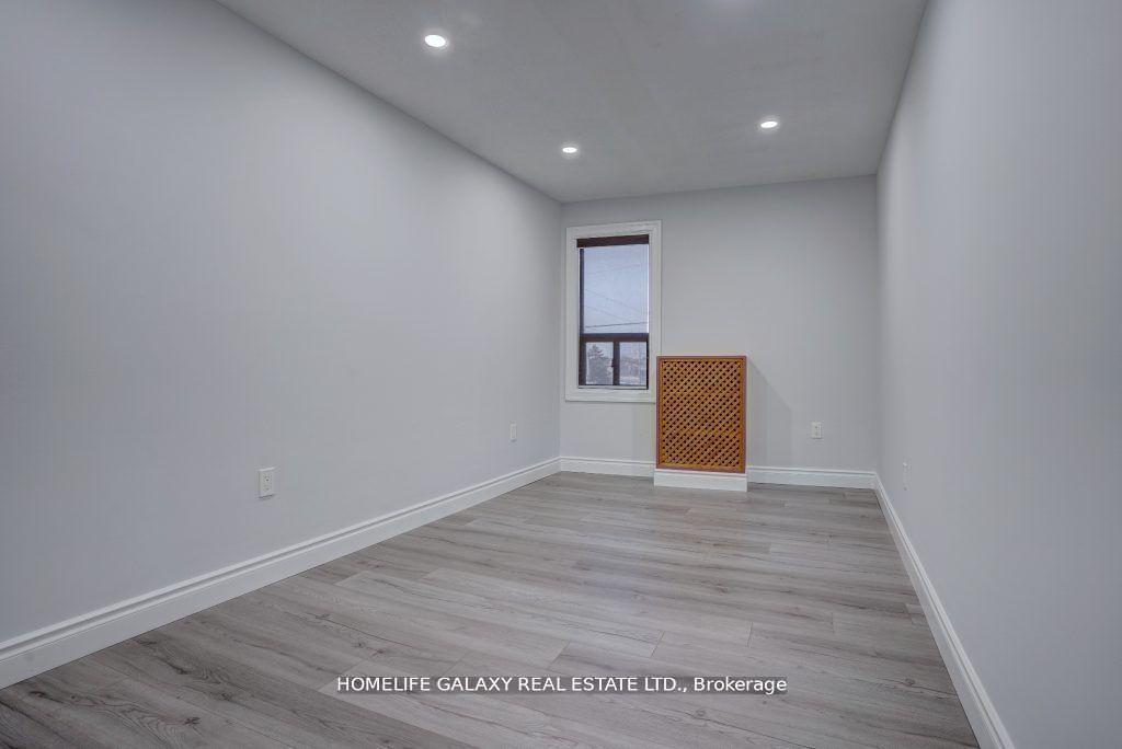 Photo 12 of Unit Upper 3, 92 Bond Street, Oshawa, O'Neill — HOMEH