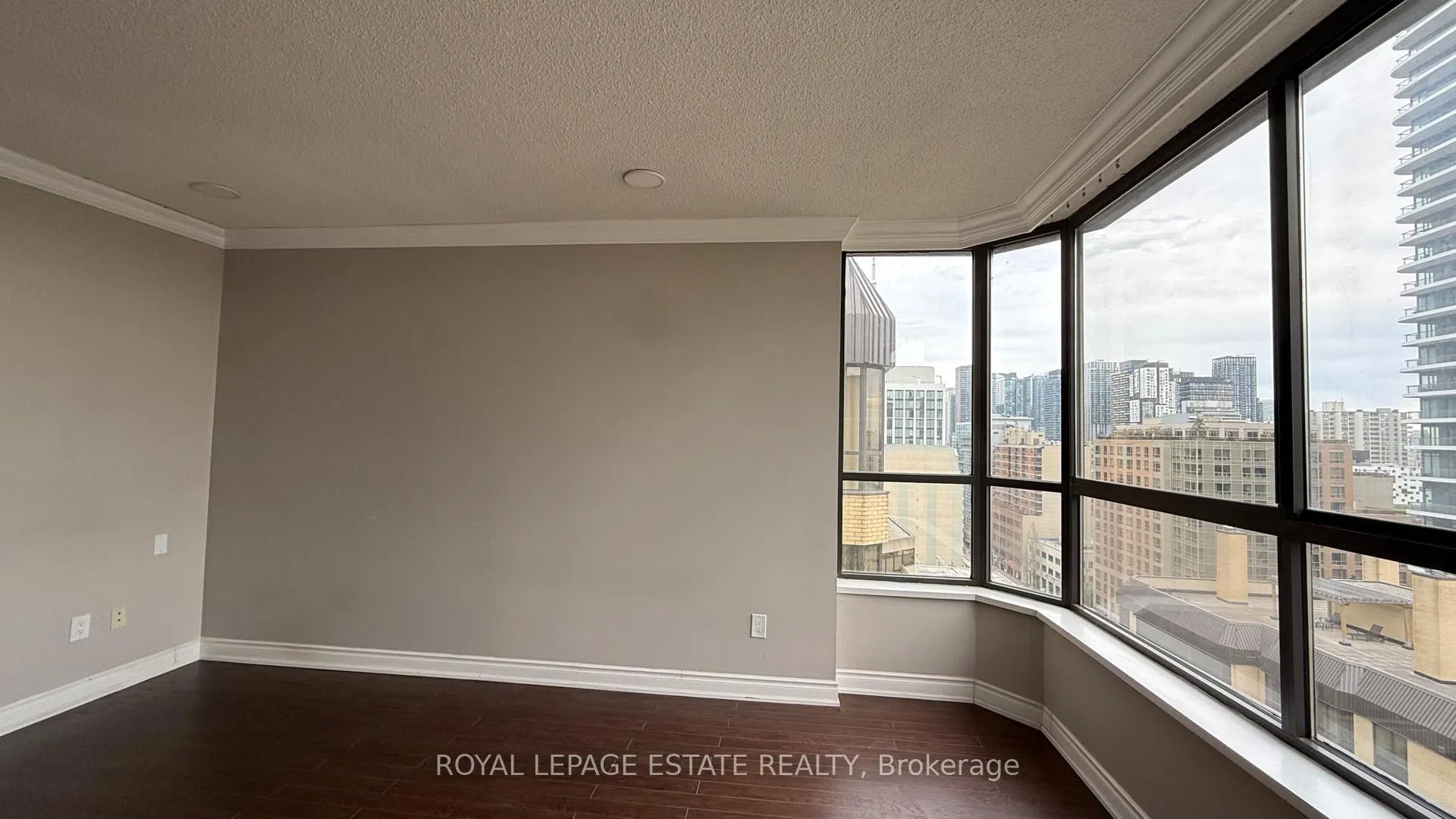 Photo 2 of Unit Ph3, 280 Simcoe Street, Toronto, Kensington-Chinatown — HOMEH