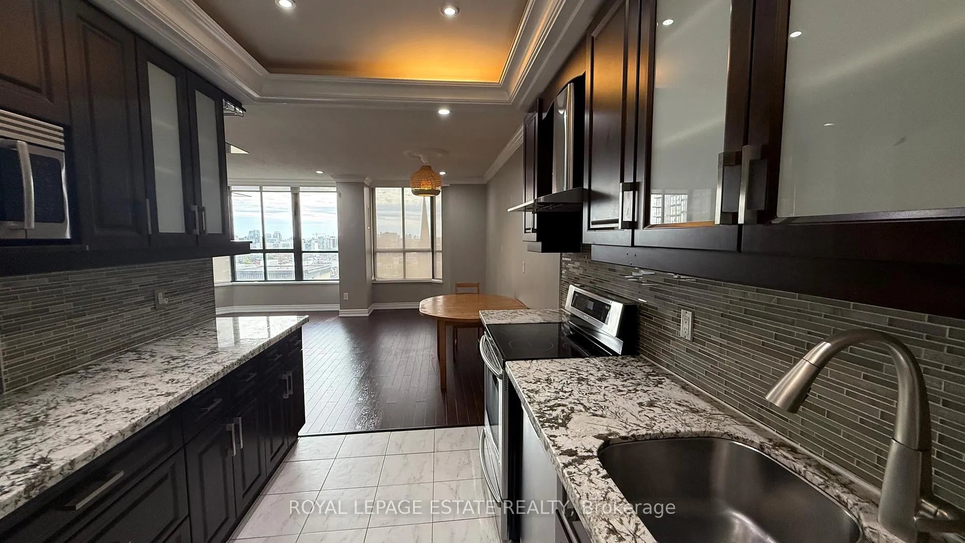 Photo 11 of Unit Ph3, 280 Simcoe Street, Toronto, Kensington-Chinatown — HOMEH