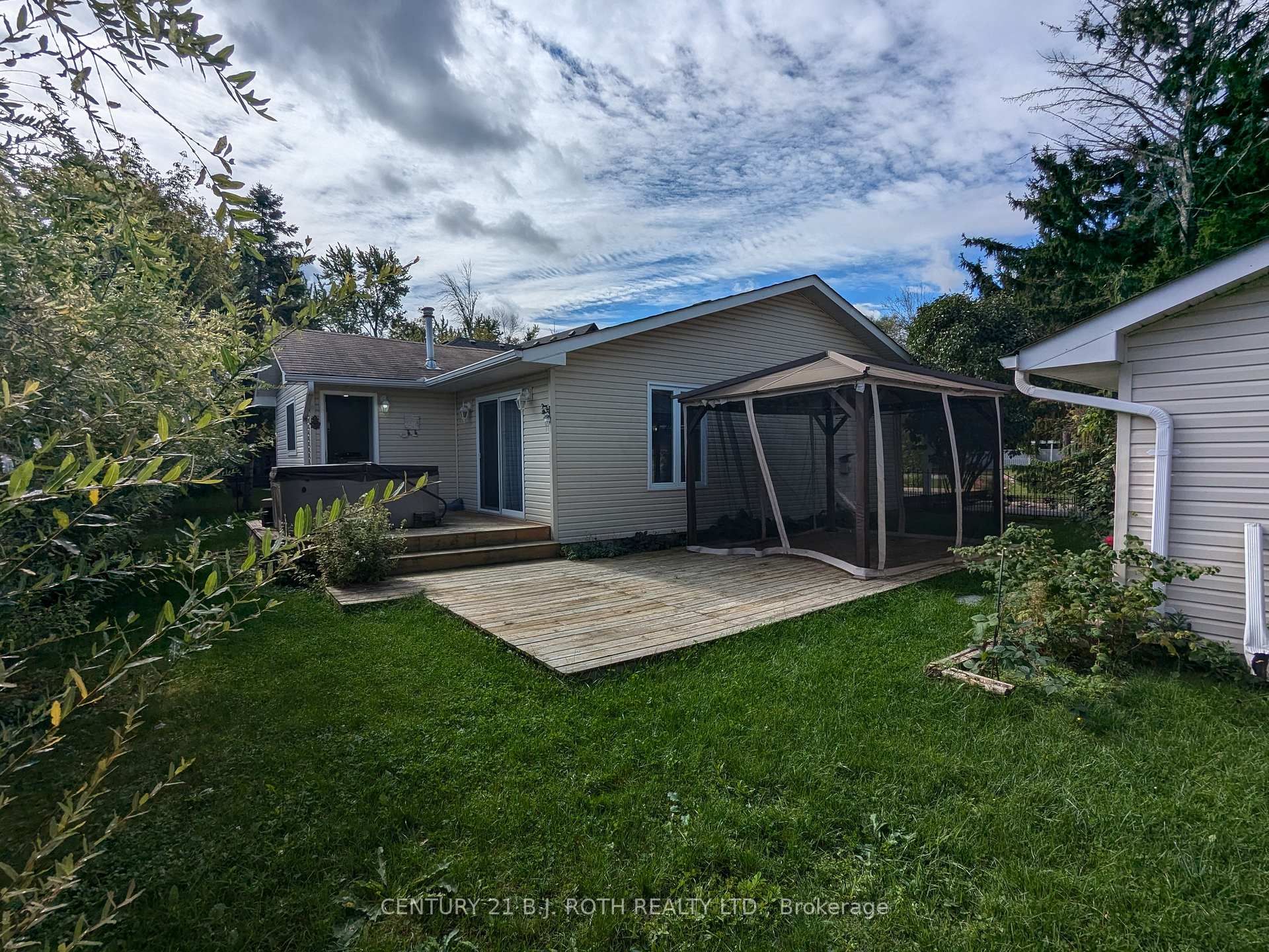 Photo 7 of 2209 Alderslea Crescent, Innisfil, Alcona — HOMEH