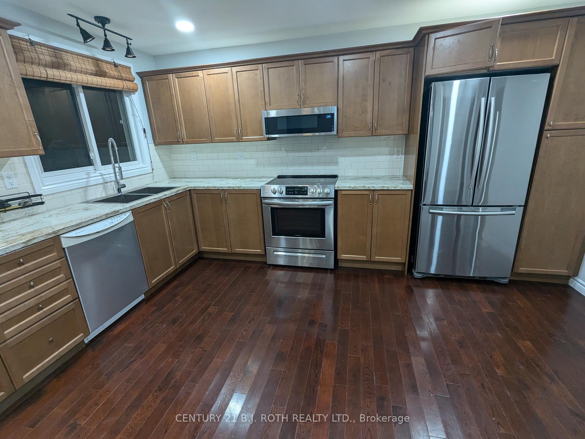 Photo 9 of 2209 Alderslea Crescent, Innisfil, Alcona — HOMEH