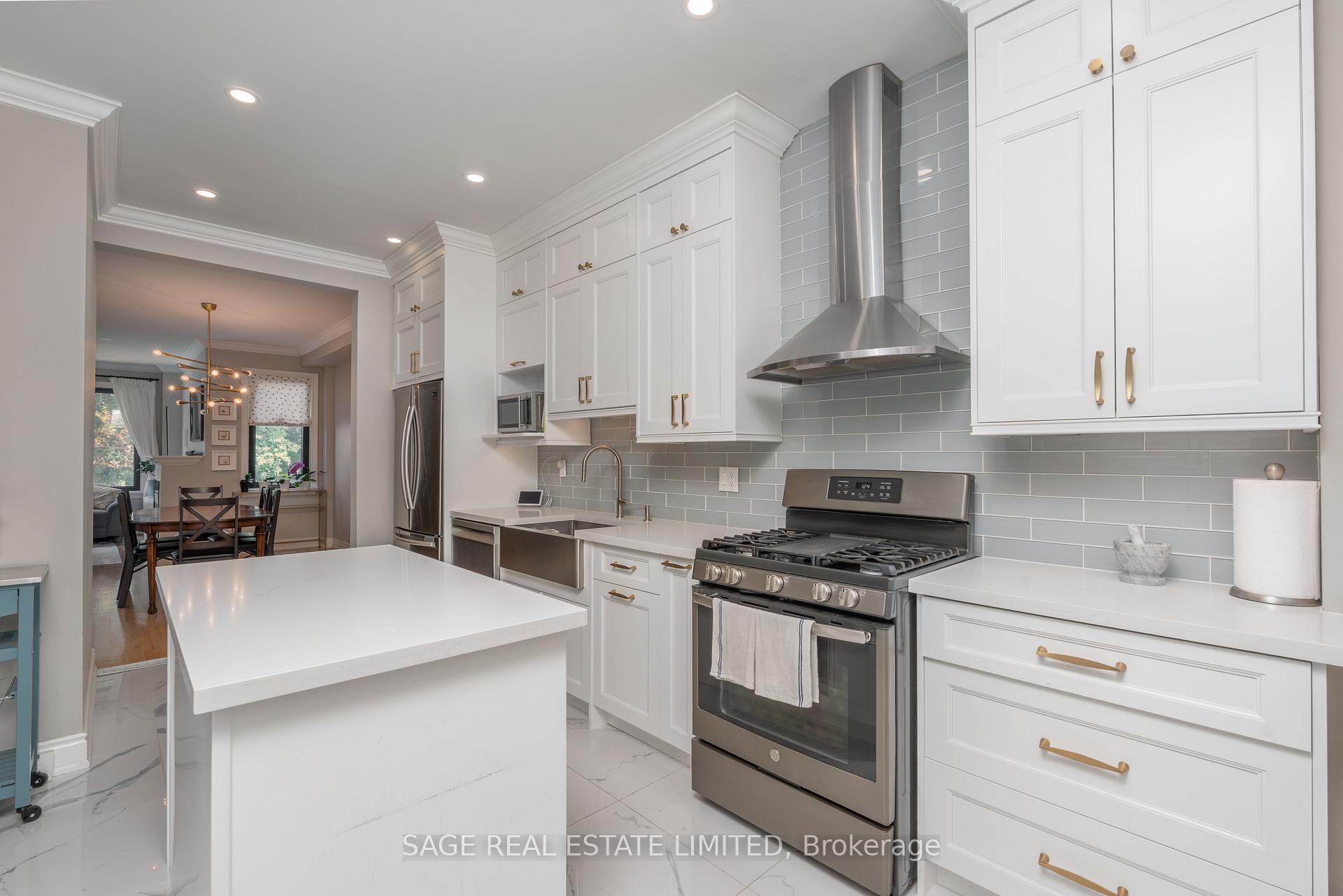 Photo 7 of 261 Jedburgh Road, Toronto, Lawrence Park North — HOMEH