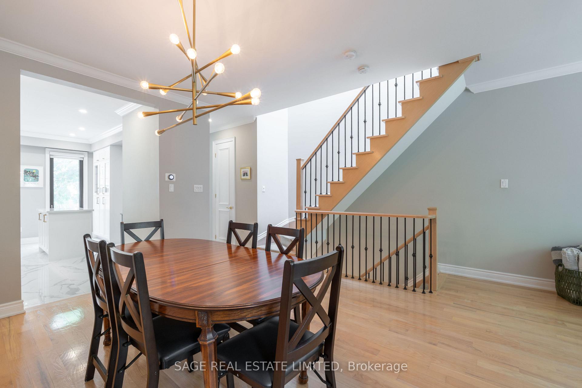 Photo 8 of 261 Jedburgh Road, Toronto, Lawrence Park North — HOMEH