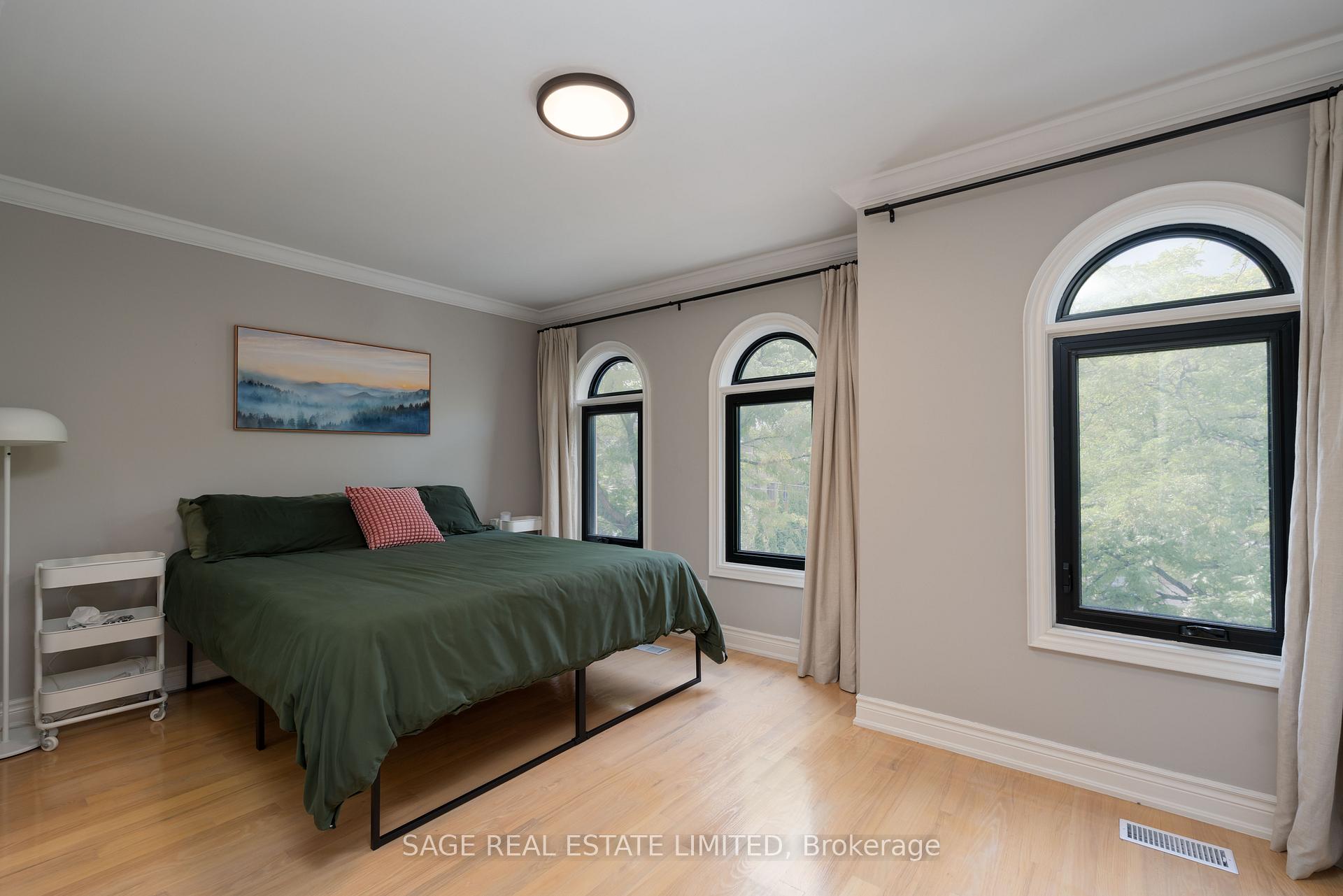 Photo 10 of 261 Jedburgh Road, Toronto, Lawrence Park North — HOMEH