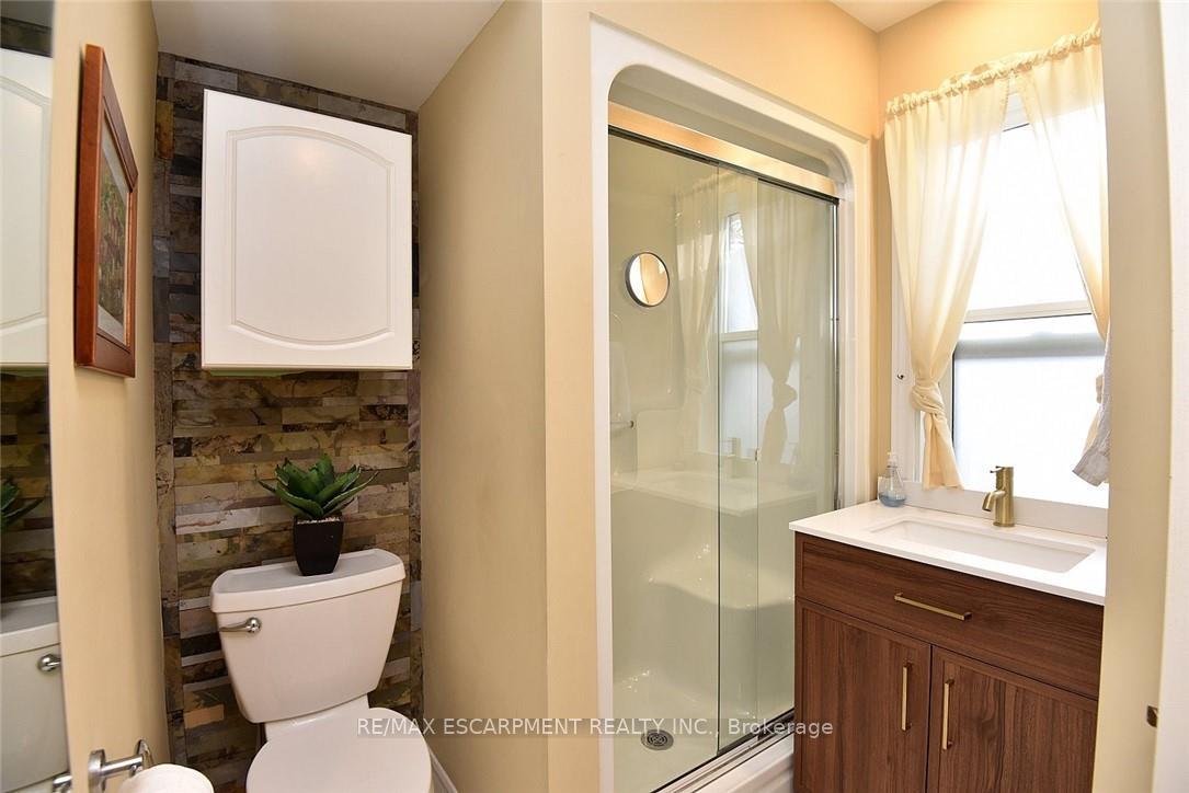 Photo 16 of Unit 59, 175 Fiddlers Green Road, Hamilton, Ancaster — HOMEH