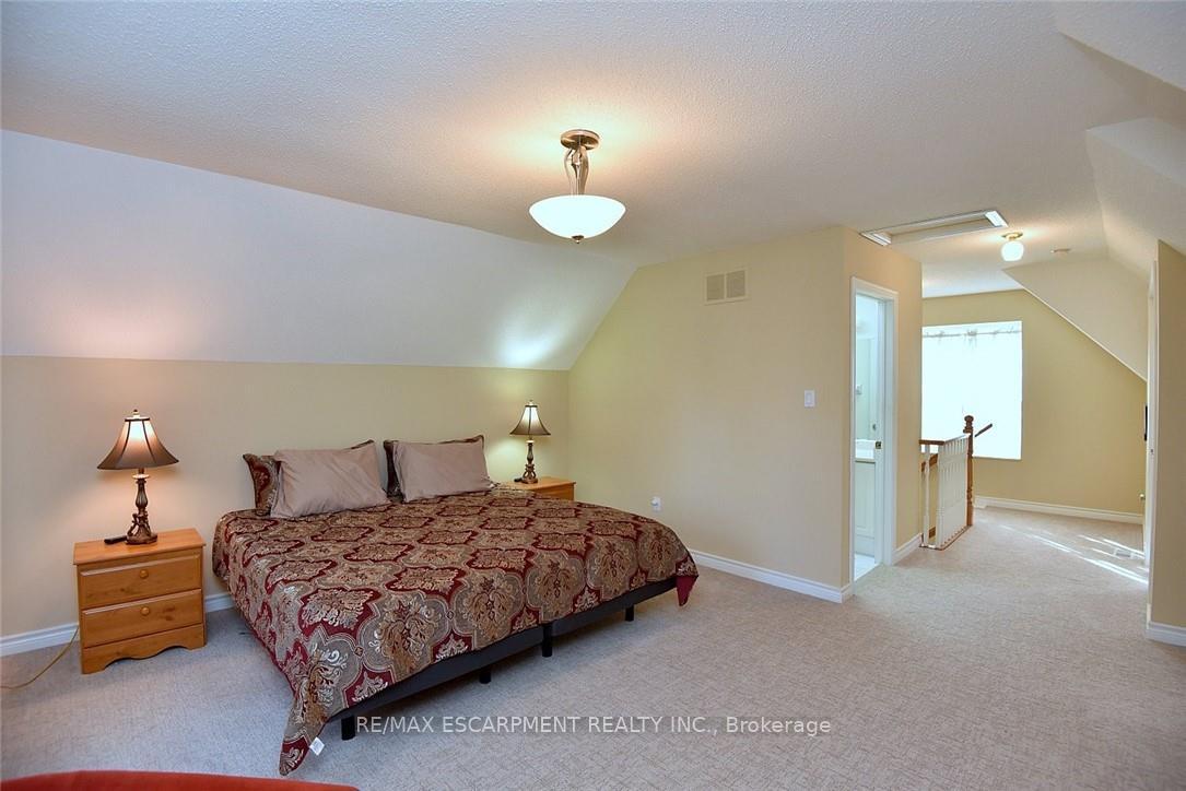 Photo 4 of Unit 59, 175 Fiddlers Green Road, Hamilton, Ancaster — HOMEH