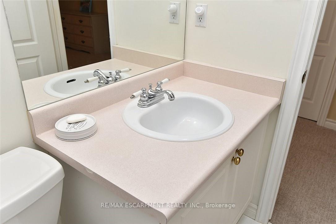 Photo 21 of Unit 59, 175 Fiddlers Green Road, Hamilton, Ancaster — HOMEH