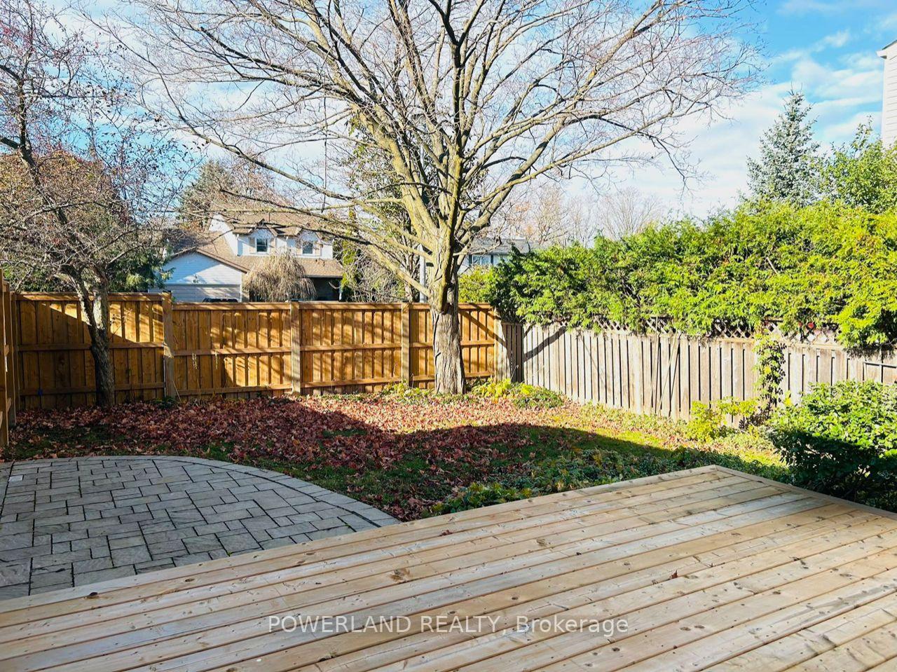Photo 22 of 57 Sandusky Crescent, Aurora, Aurora Highlands — HOMEH
