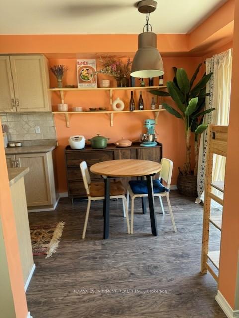 Photo 7 of Unit 38, 104 Frances Avenue, Hamilton, Stoney Creek — HOMEH