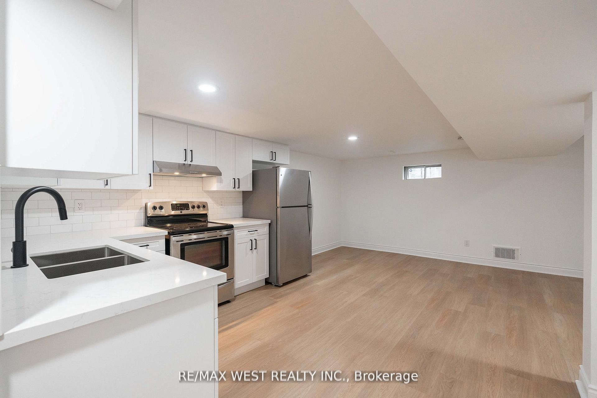 Photo 4 of Unit Basement, 75 Wright Crescent, Caledon, Bolton North — HOMEH