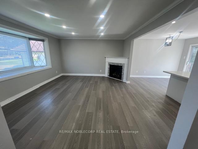 Photo 4 of 514 Capilano Court, Oshawa, Donevan — HOMEH