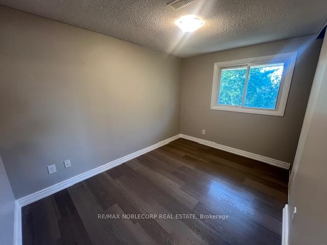 Photo 17 of 514 Capilano Court, Oshawa, Donevan — HOMEH