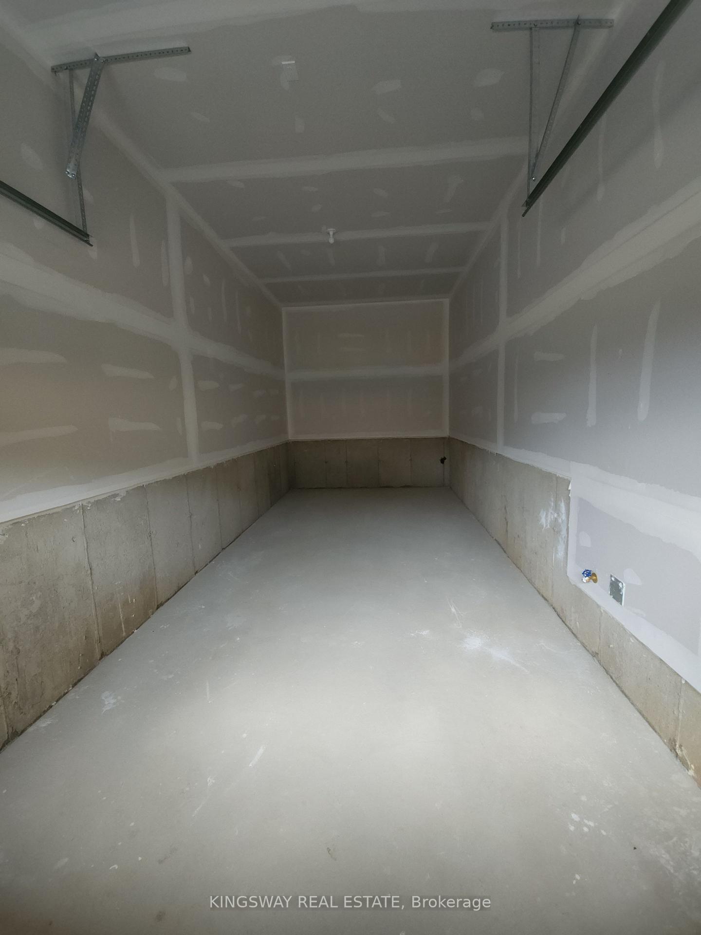Photo 4 of Unit 8, 305 Garner Road, Hamilton, Ancaster — HOMEH