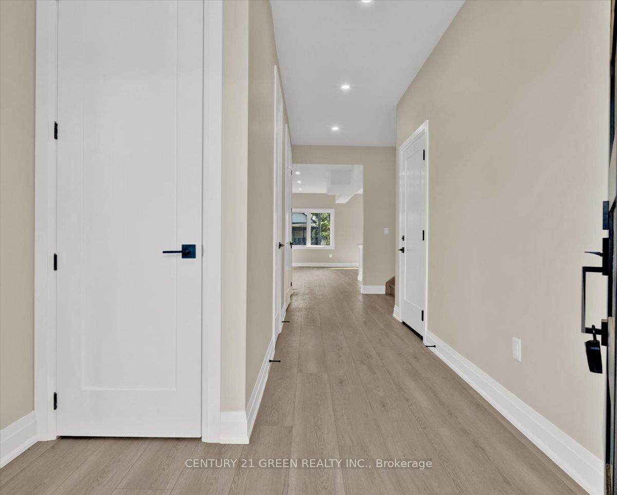 Photo 4 of Unit Main, 29 Downs Drive, Welland, Welland Downtown — HOMEH