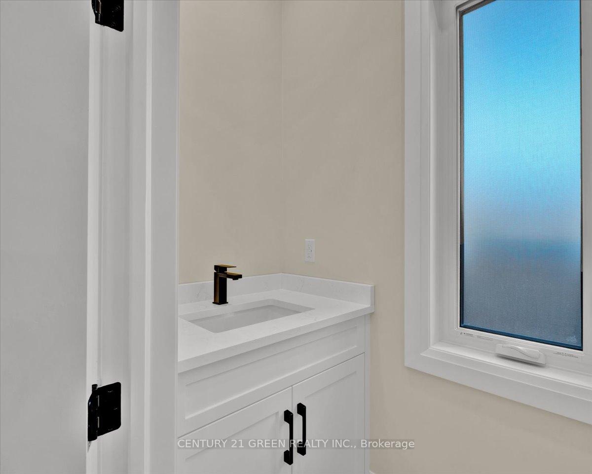 Photo 7 of Unit Main, 29 Downs Drive, Welland, Welland Downtown — HOMEH