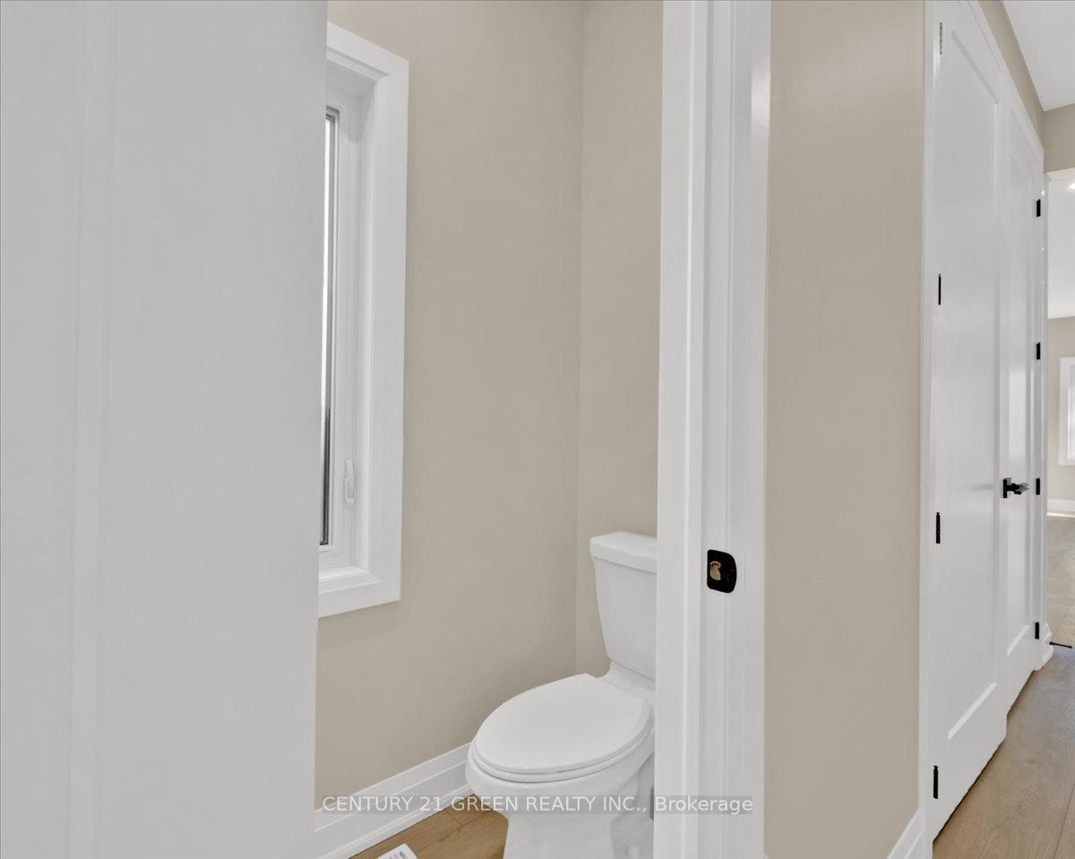 Photo 2 of Unit Main, 29 Downs Drive, Welland, Welland Downtown — HOMEH