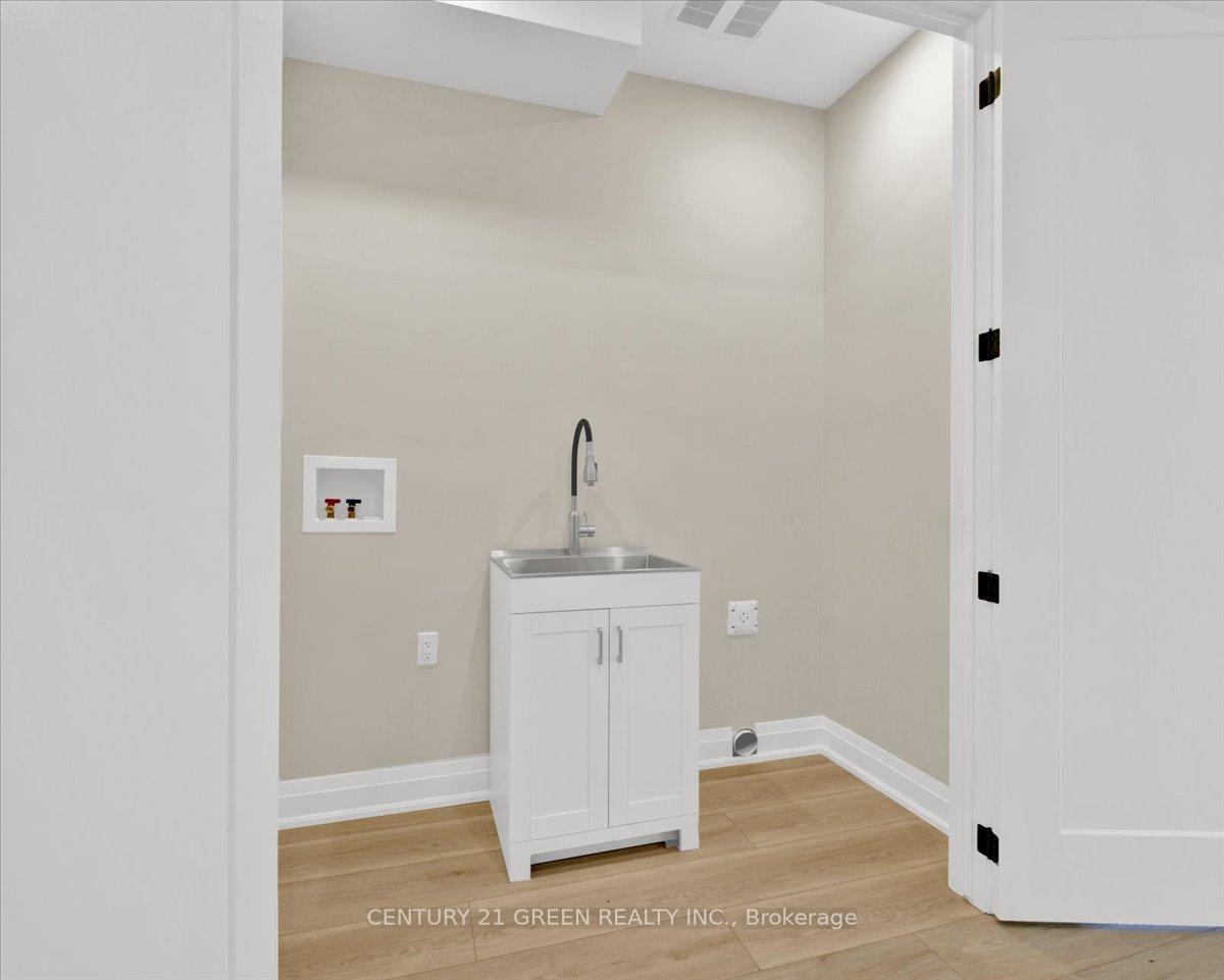 Photo 5 of Unit Main, 29 Downs Drive, Welland, Welland Downtown — HOMEH