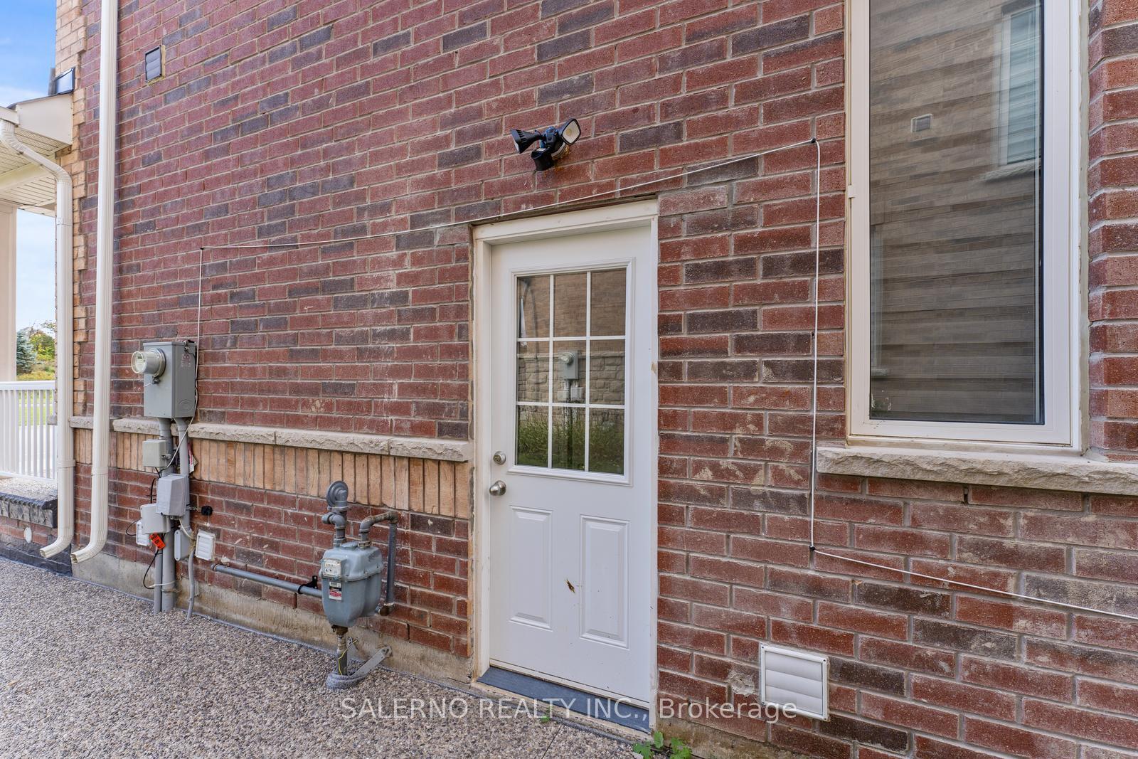 Photo 7 of Unit Bsmt, 226 Mactier Drive, Vaughan, Kleinburg — HOMEH