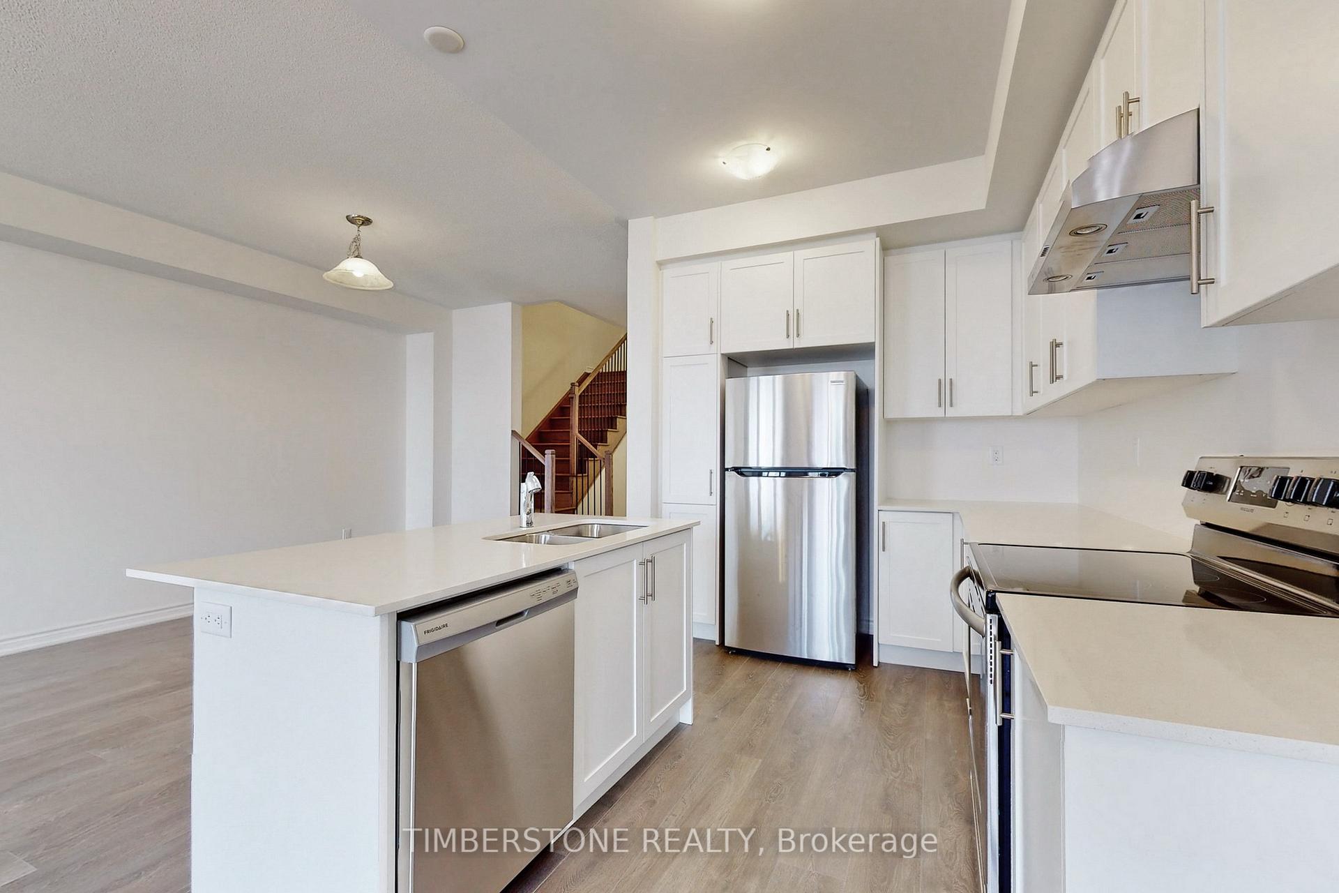 Photo 13 of 168 Shepherd Drive, Barrie, Rural Barrie Southeast — HOMEH