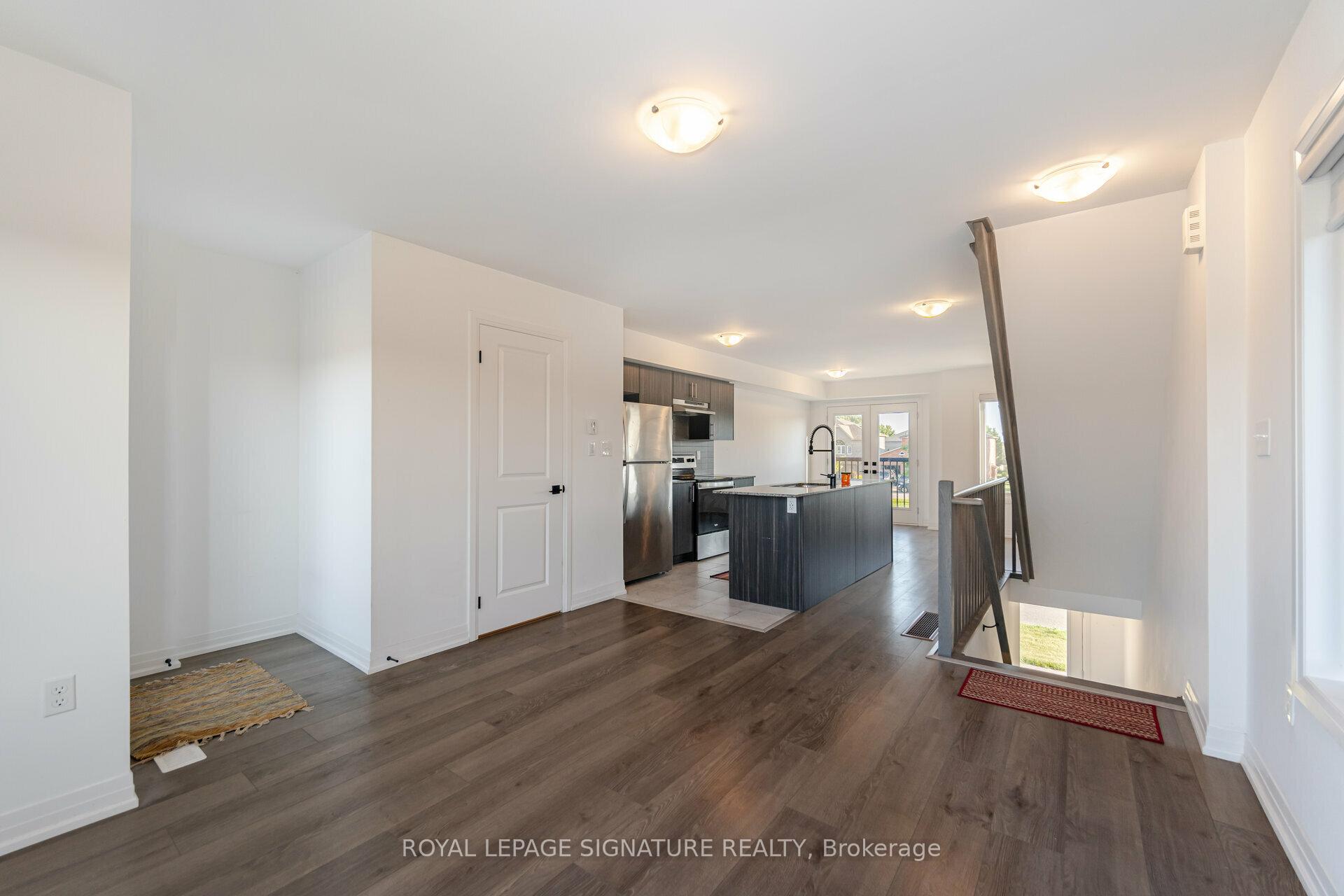 Photo 7 of 63 Fairlane Avenue, Barrie, Painswick South — HOMEH