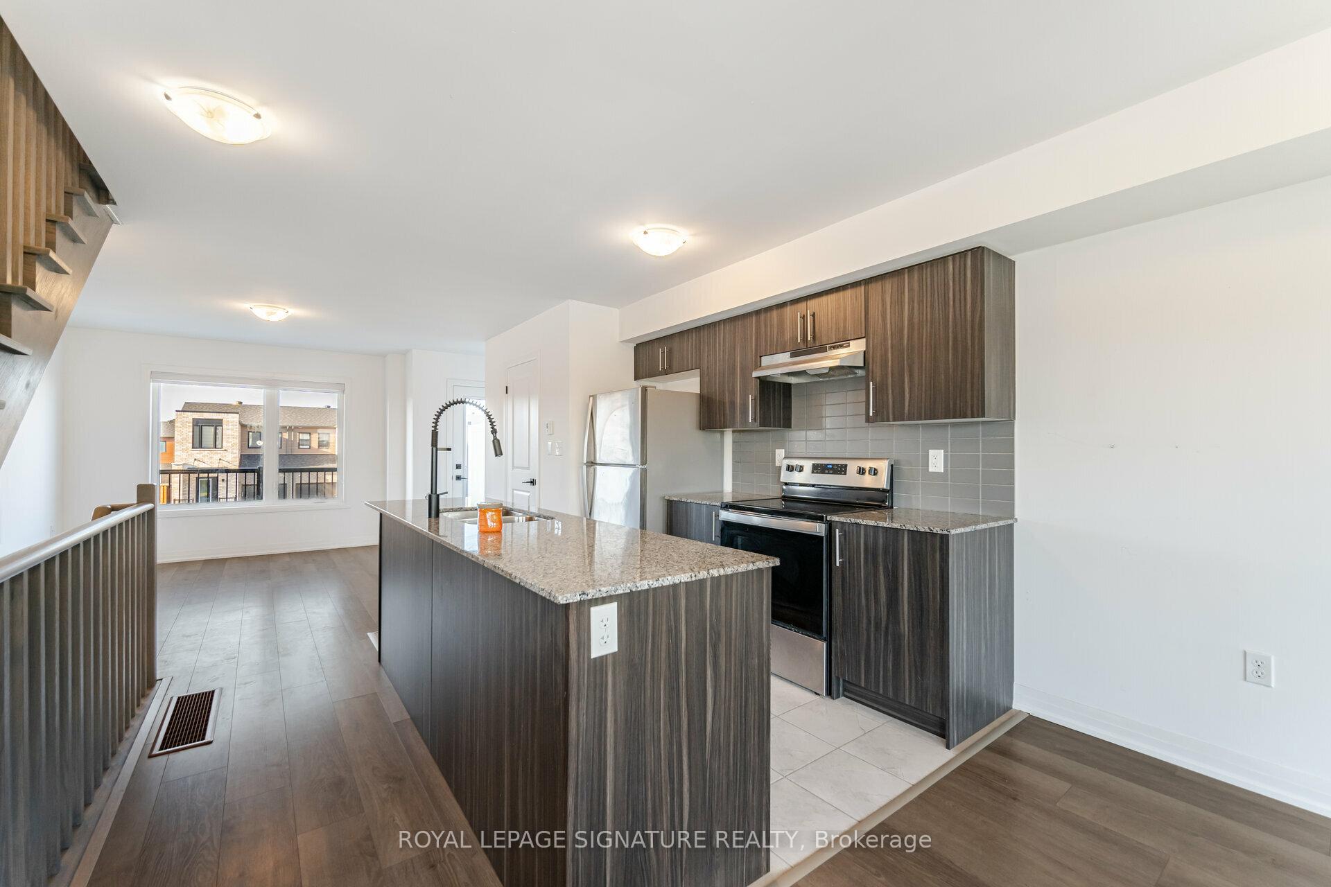 Photo 4 of 63 Fairlane Avenue, Barrie, Painswick South — HOMEH