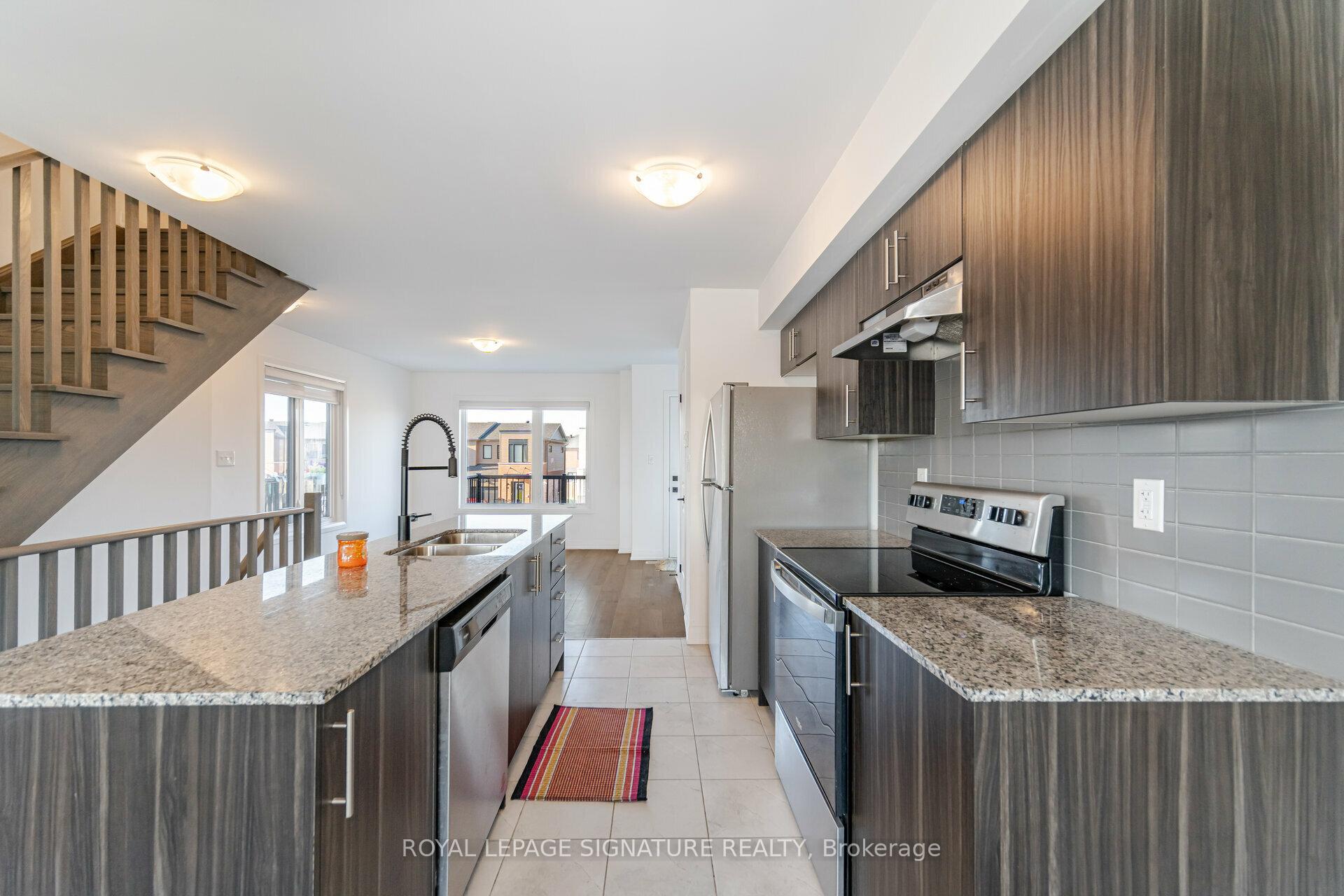 Photo 15 of 63 Fairlane Avenue, Barrie, Painswick South — HOMEH
