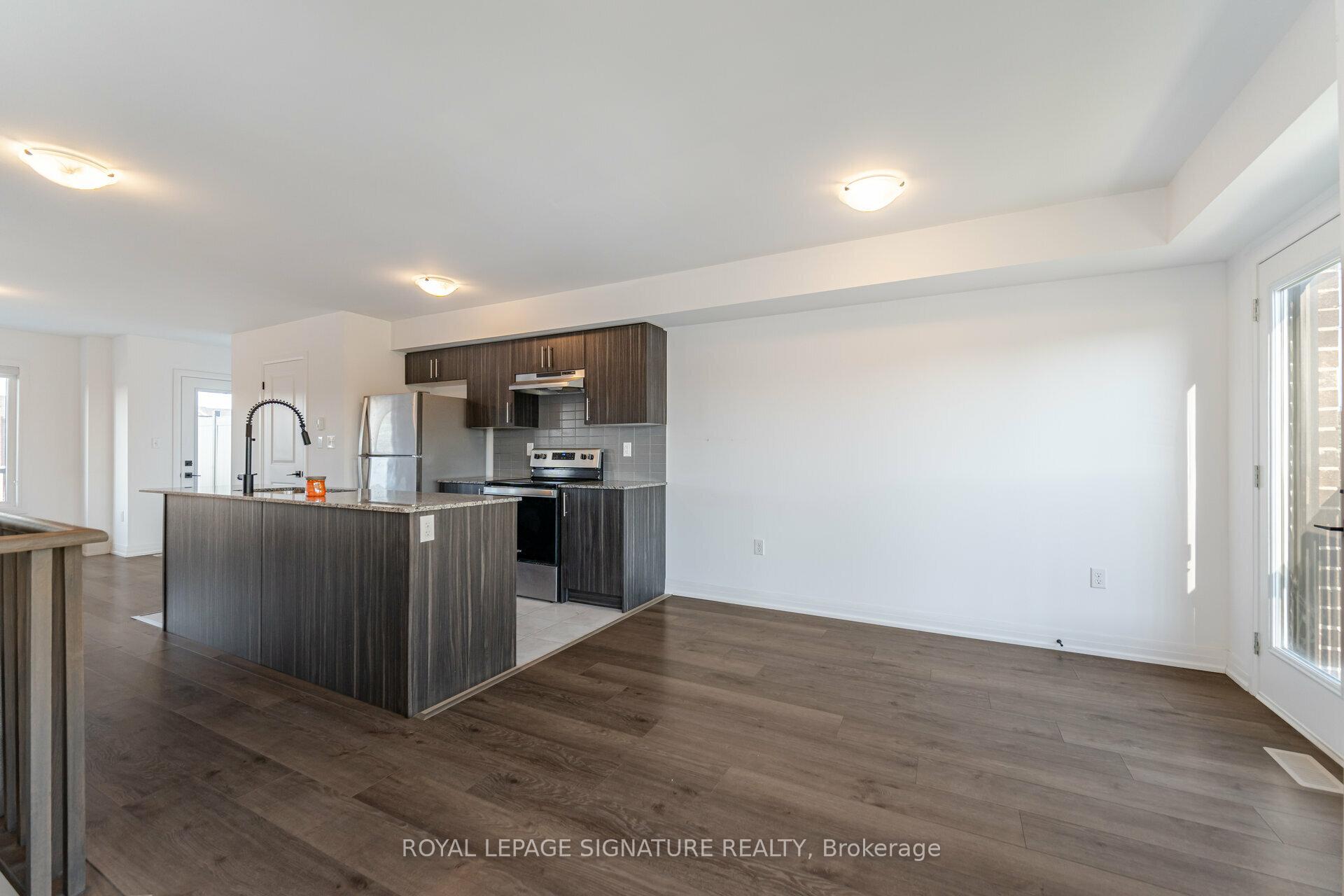 Photo 5 of 63 Fairlane Avenue, Barrie, Painswick South — HOMEH
