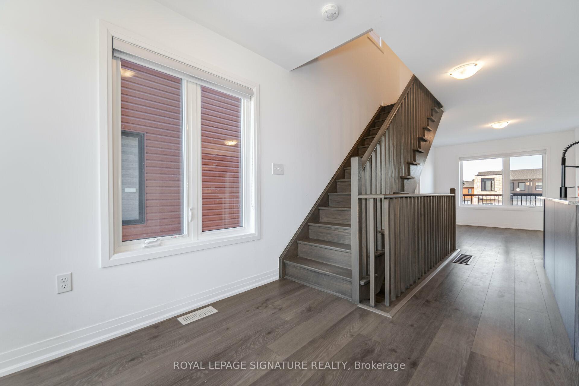 Photo 13 of 63 Fairlane Avenue, Barrie, Painswick South — HOMEH